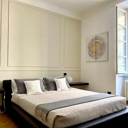 Charming Como: Downtown Apartment with Dual Bedrooms and Bathrooms Exterior photo